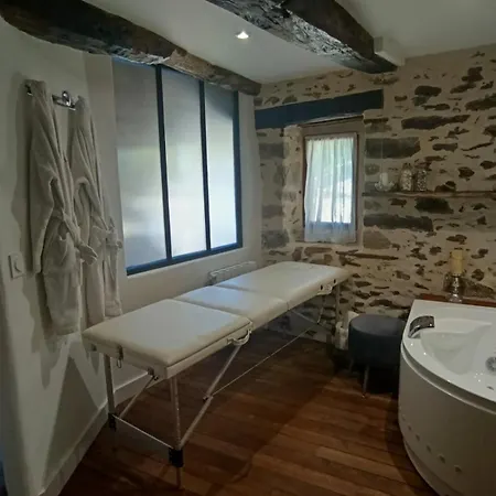 Panzió La Es Riez D'hotes Corseul